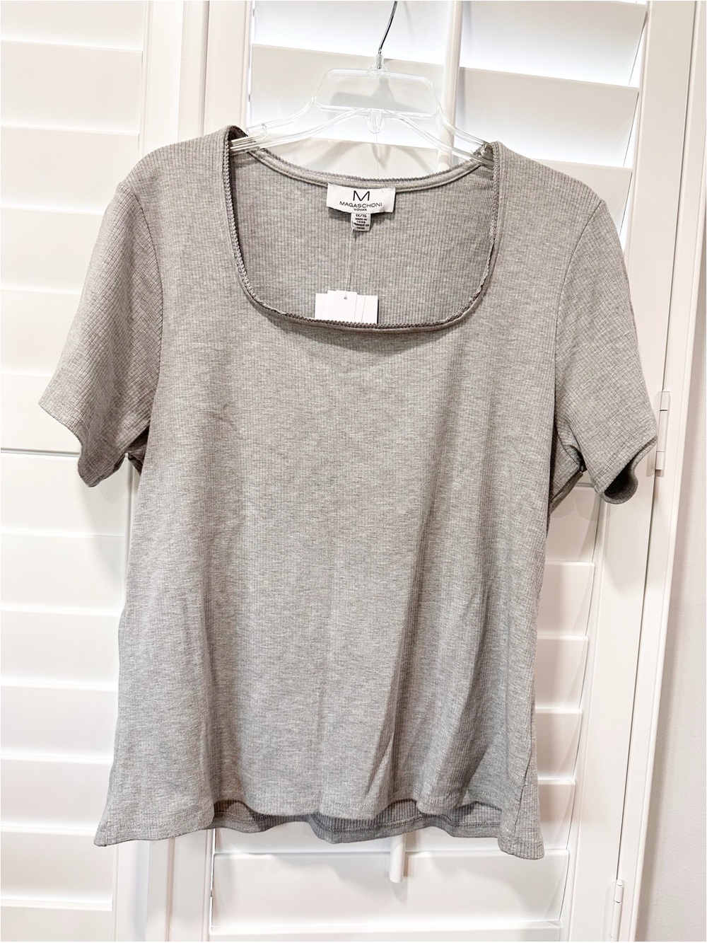 Magaschoni Woman 1X Ribbed Scoop Neck Top Heather Gray NWT Short Sleeves